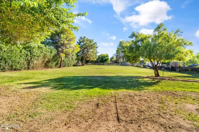 $1,055,000 | 2029 West Shawnee Drive, Chandler, AZ 85224