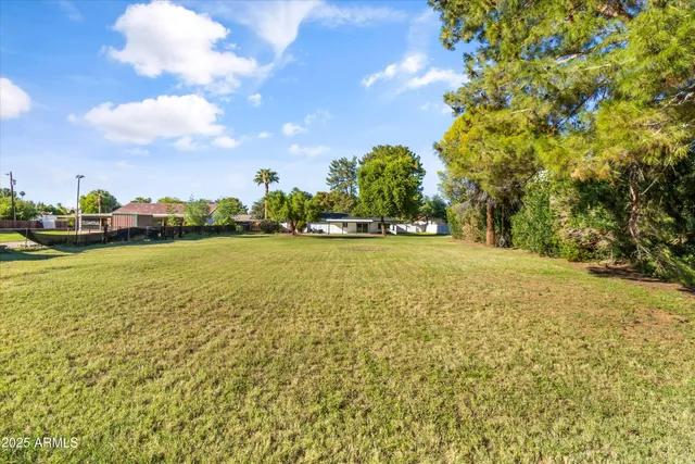 $1,055,000 | 2029 West Shawnee Drive, Chandler, AZ 85224