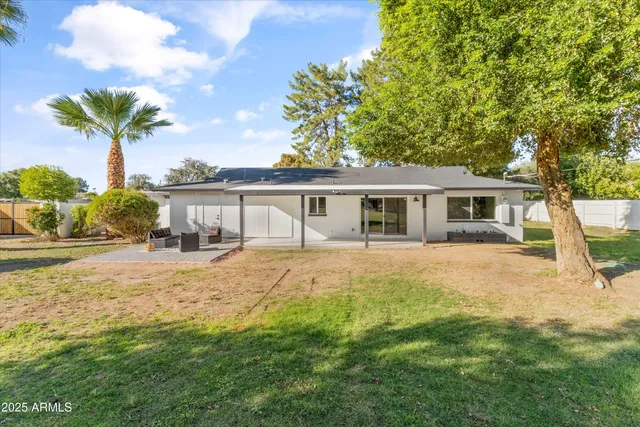 $1,055,000 | 2029 West Shawnee Drive, Chandler, AZ 85224