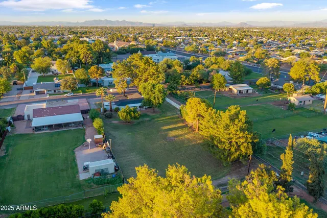 $1,055,000 | 2029 West Shawnee Drive, Chandler, AZ 85224