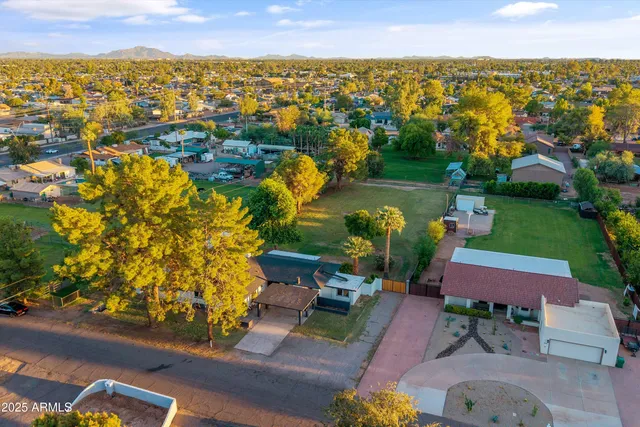 $1,055,000 | 2029 West Shawnee Drive, Chandler, AZ 85224