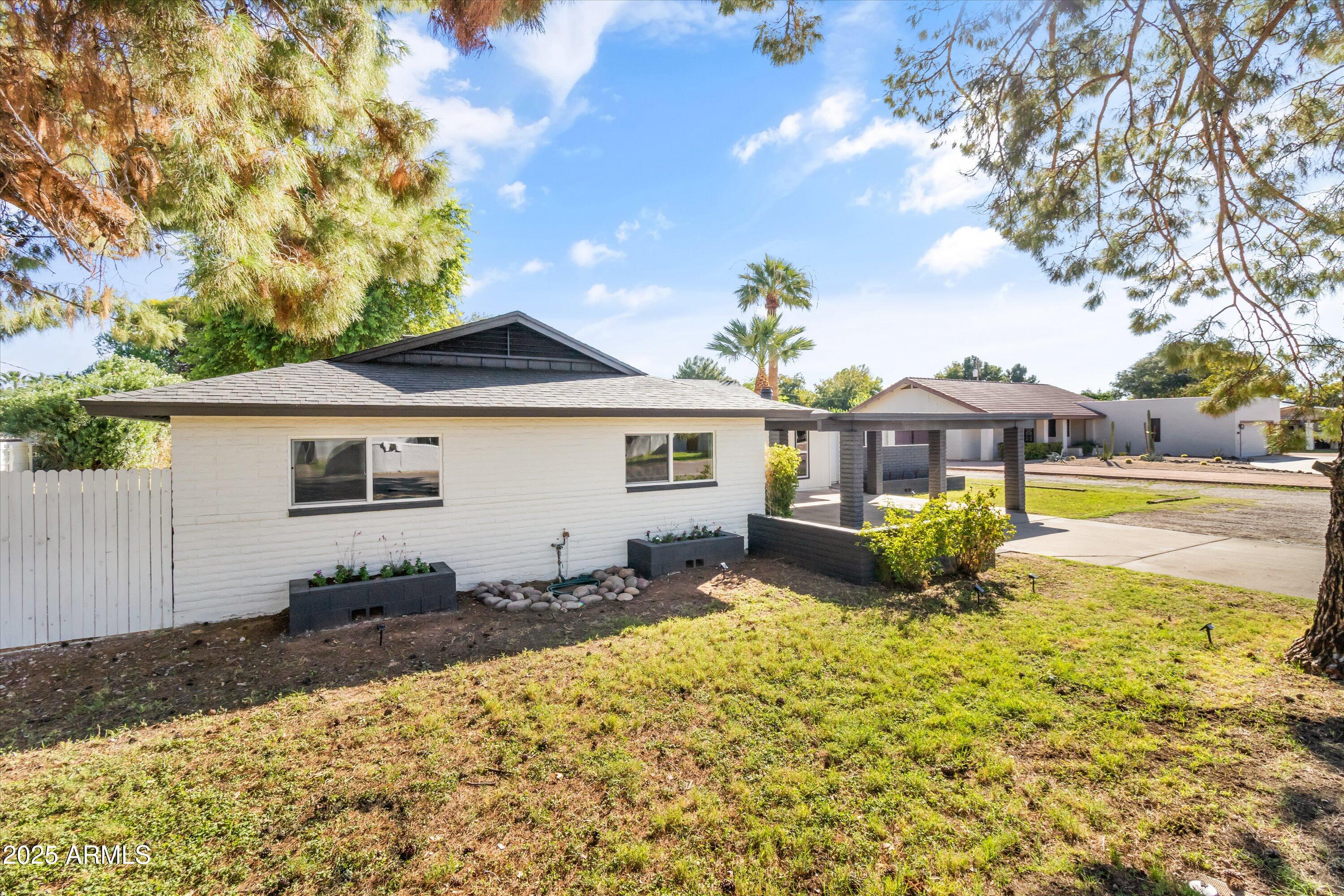 2029 West Shawnee Drive Chandler, AZ 85224 - Photo 7 of 58 04-IMG_9615