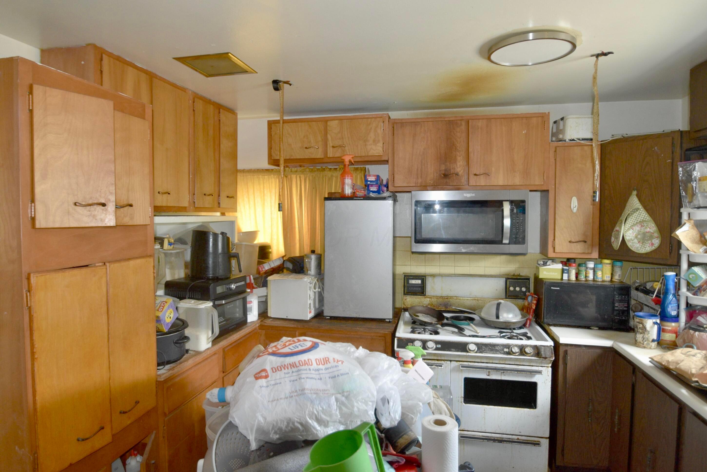 4027 Rickenbacker Avenue Columbus, OH 43213 - Photo 8 of 16 DSC_2526