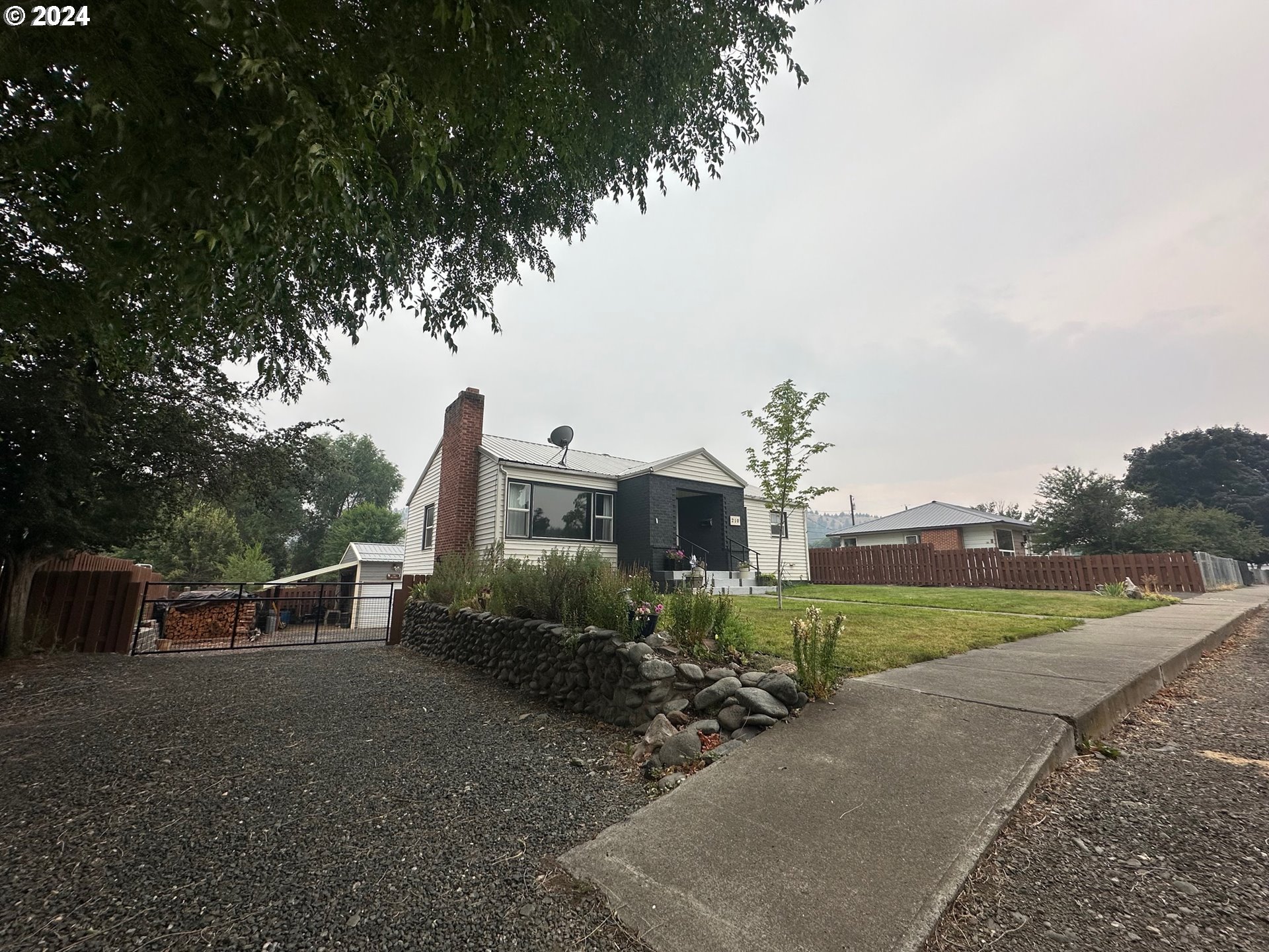 210 Northwest 4th Ave