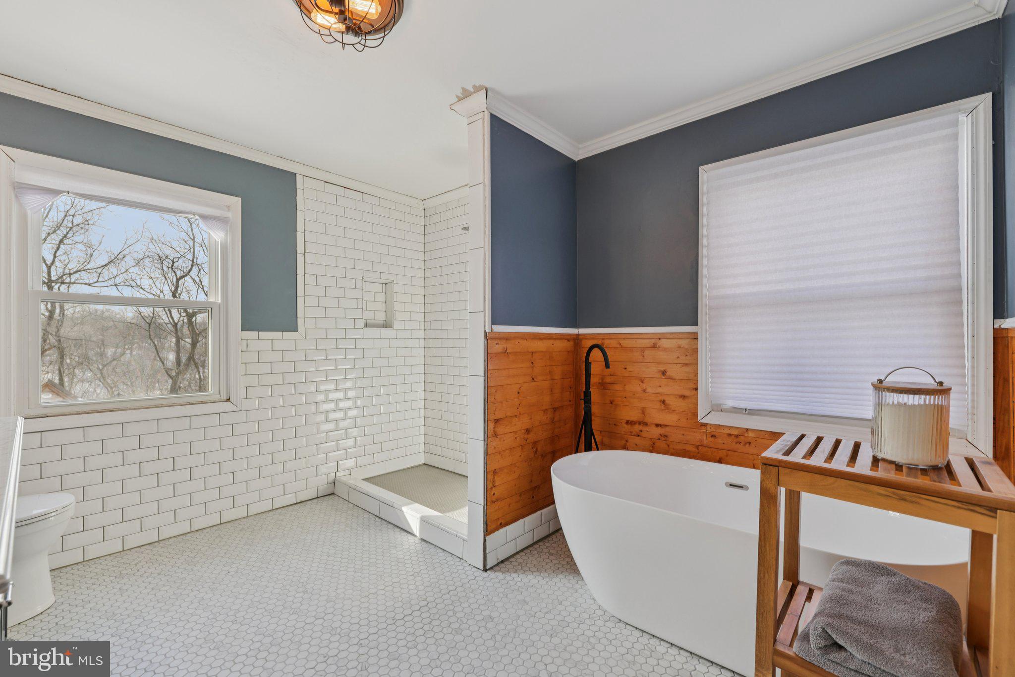 519 North Maple Avenue Brunswick, MD 21716 - Photo 14 of 26 a view of a couch in a room