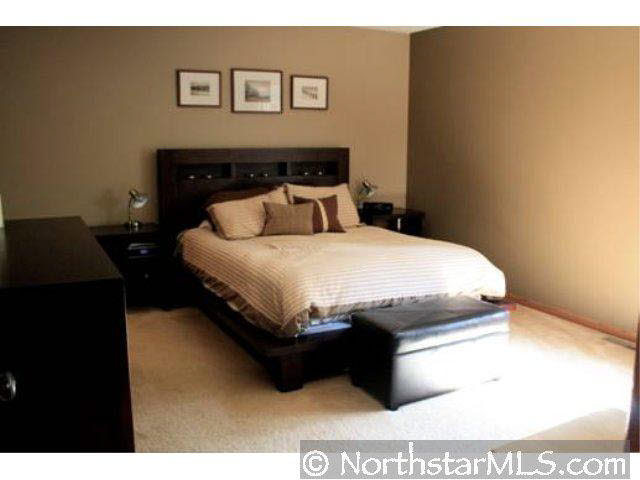15205 Court Road Minnetonka, MN 55345 - Photo 5 of 10 Gallery Image 5