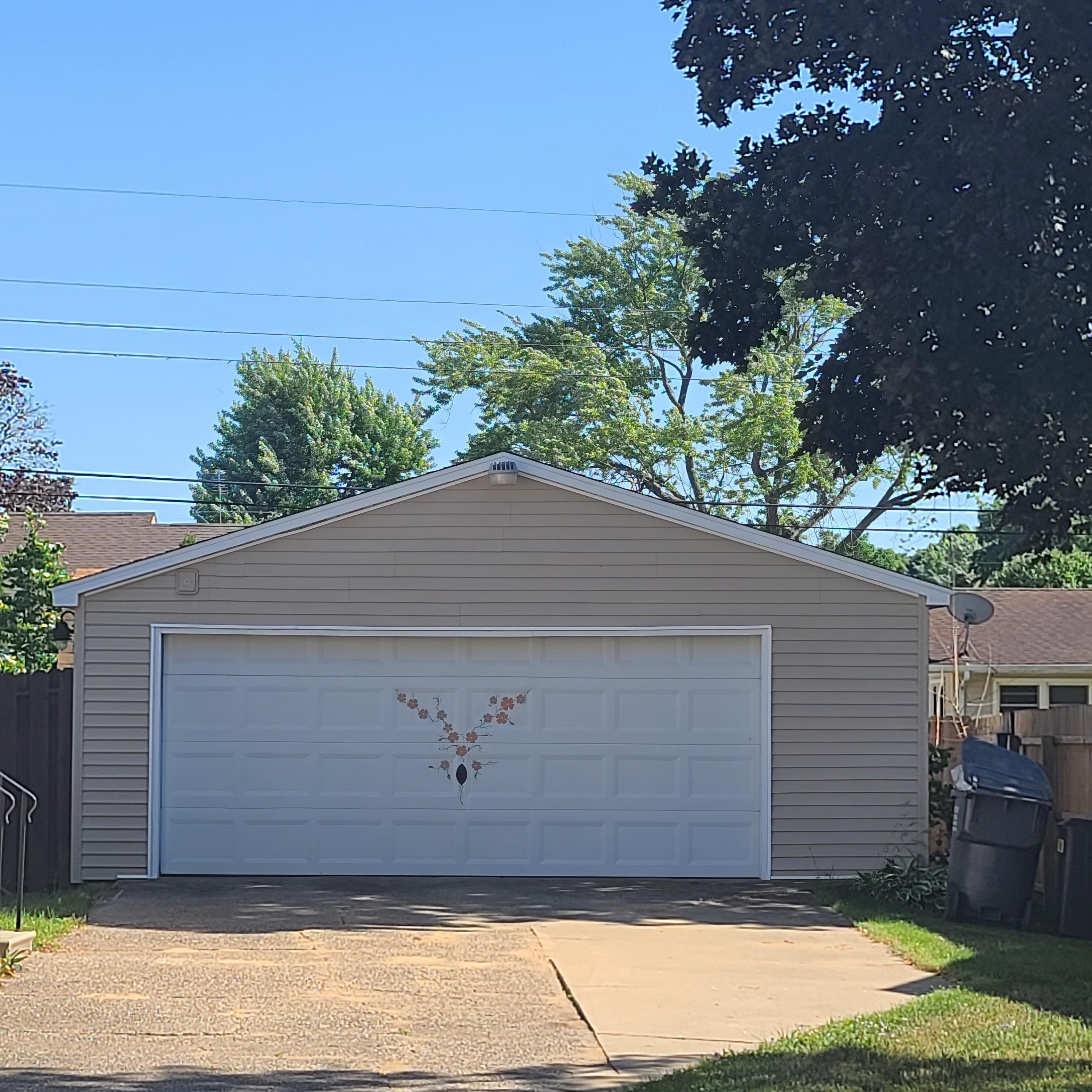 1110 Wedgewood Road St. Joseph, MI 49085 - Photo 5 of 26 garage