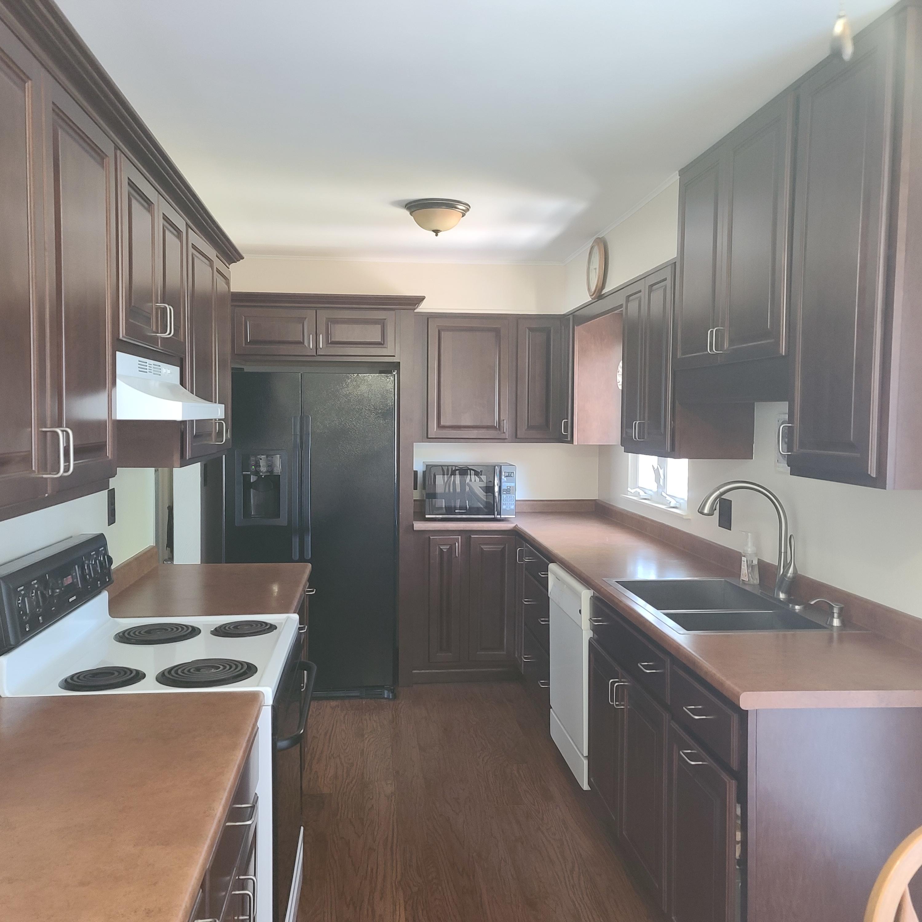 1110 Wedgewood Road St. Joseph, MI 49085 - Photo 8 of 26 kitchen
