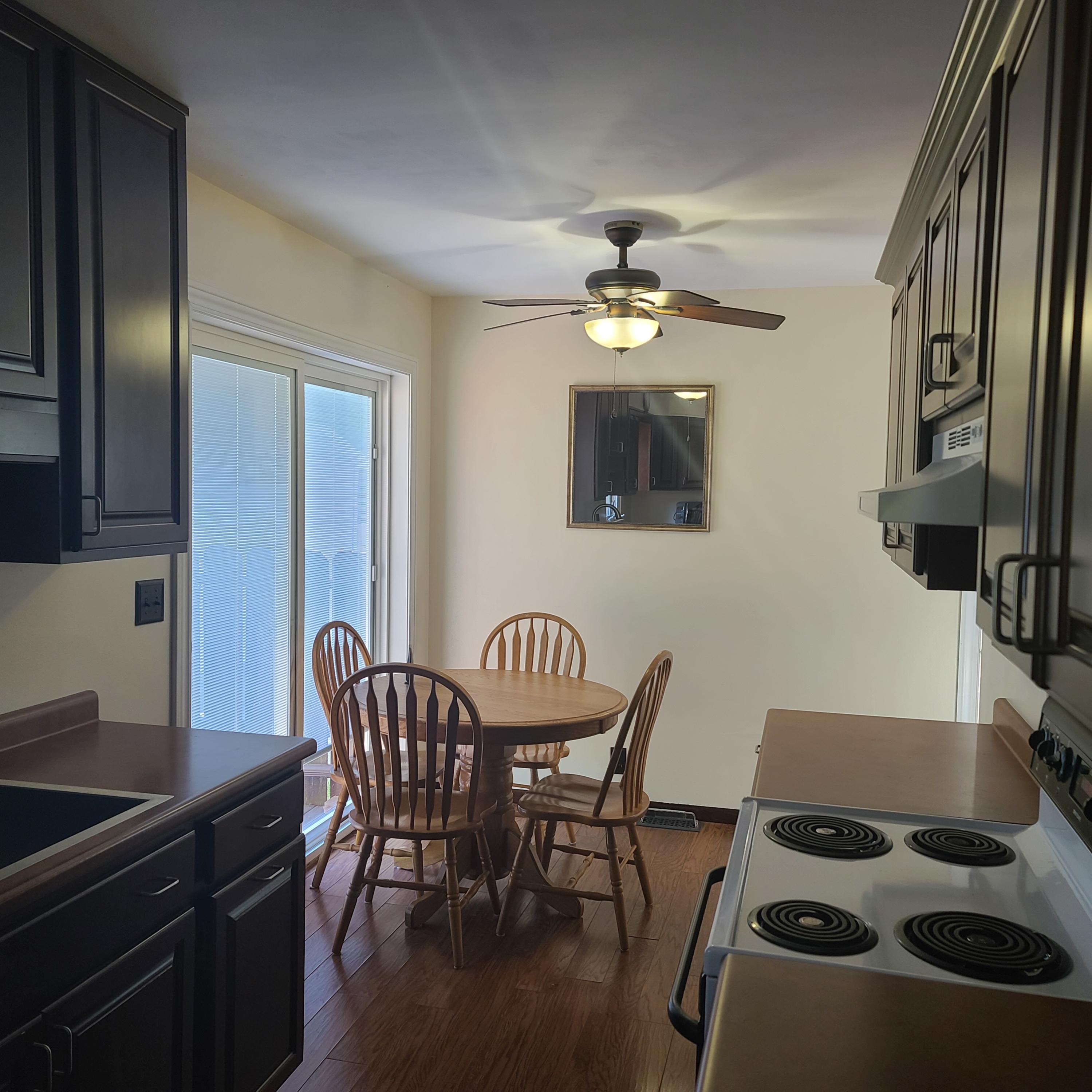 1110 Wedgewood Road St. Joseph, MI 49085 - Photo 9 of 26 eat in kitchen