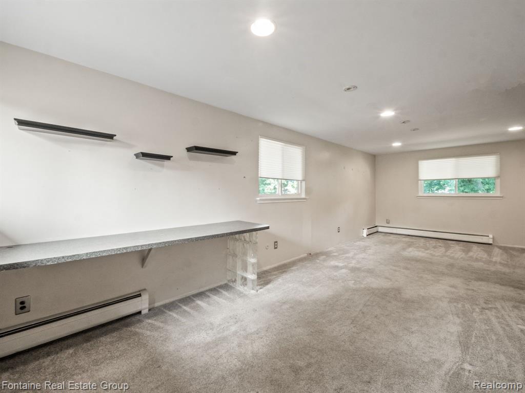 294 Oriole Road Commerce Township, MI 48382 - Photo 18 of 38