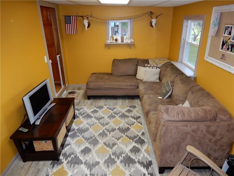 602 Charleston Road Sharpsville, PA 16150 - Photo 6 of 25