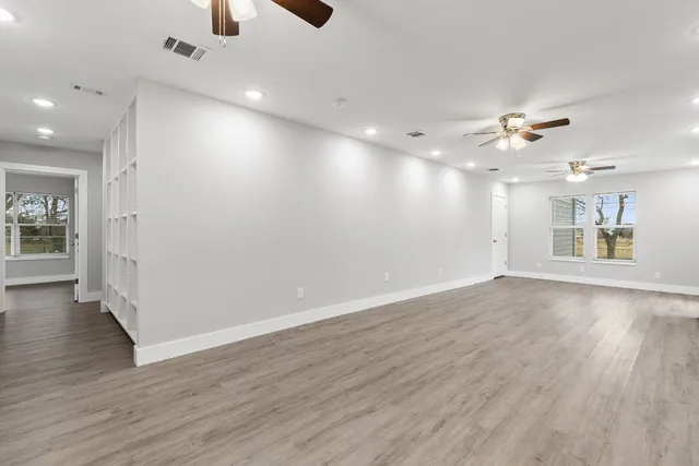 $450,000 | 813 Central Avenue, Elgin, TX 78621