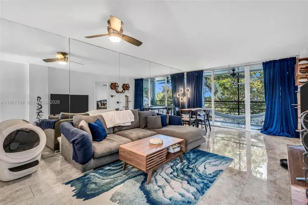 $2,299 | 120 Royal Park Drive, Unit 4F, Oakland Park, FL 33309