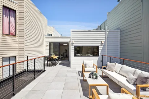 $2,850,000 | 862 York Street, San Francisco, CA 94110