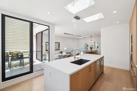 $2,850,000 | 862 York Street, San Francisco, CA 94110