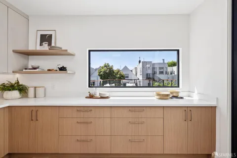 $2,850,000 | 862 York Street, San Francisco, CA 94110