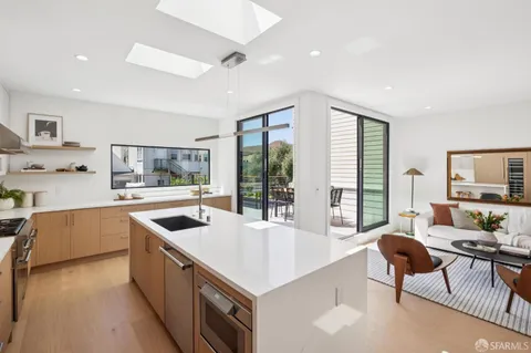 $2,850,000 | 862 York Street, San Francisco, CA 94110