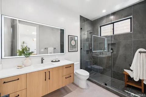 $2,850,000 | 862 York Street, San Francisco, CA 94110