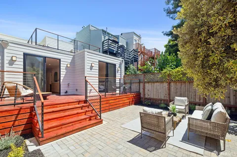$2,850,000 | 862 York Street, San Francisco, CA 94110