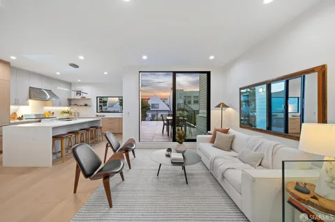 $2,850,000 | 862 York Street, San Francisco, CA 94110