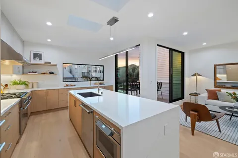 $2,850,000 | 862 York Street, San Francisco, CA 94110