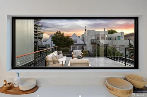 $2,850,000 | 862 York Street, San Francisco, CA 94110