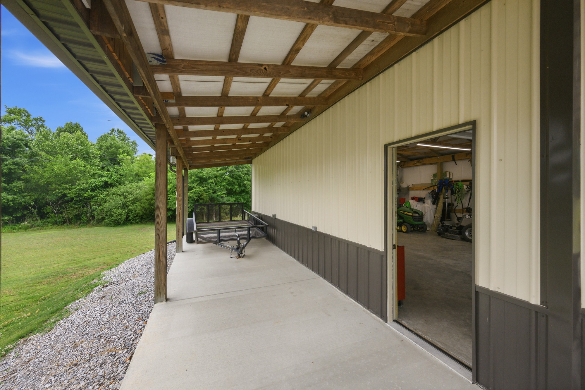 944 Brooksie Thompson Road Decaturville, TN 38329 - Photo 34 of 47 a view of a porch