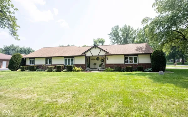 $374,900 | 5179 West Blue Bell Drive, New Palestine, IN 46163