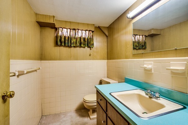 72 Arlington Road Woburn, MA 01801 - Photo 22 of 26 Gallery Image 22