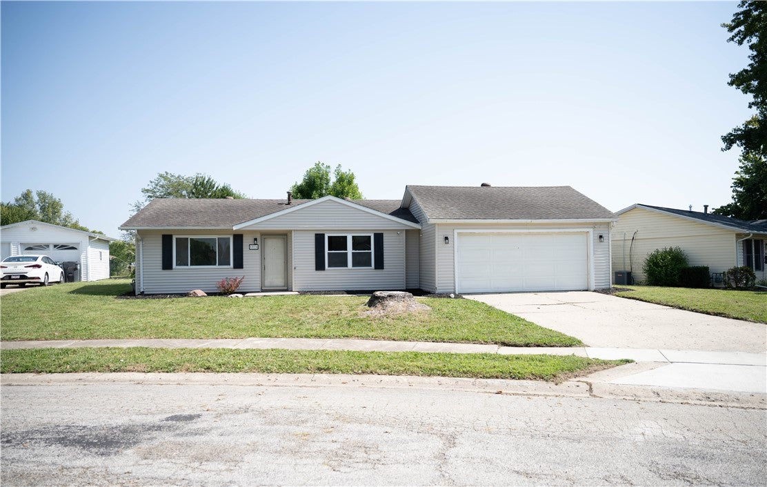 1976 King Arthur Drive Decatur, IL 62526 - Photo 1 of 14 Gallery Image 1