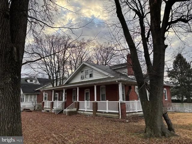 $300,000 | 867 Beverly Road, Burlington, NJ 08016