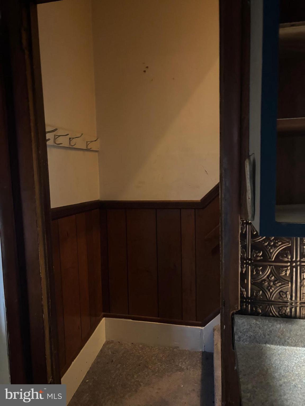 867 Beverly Road Burlington, NJ 08016 - Photo 11 of 23 Cozy nook with charming wood accents.