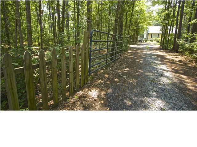 807 West Carolina Road McClellanville, SC 29458 - Photo 2 of 17 Additional Photo