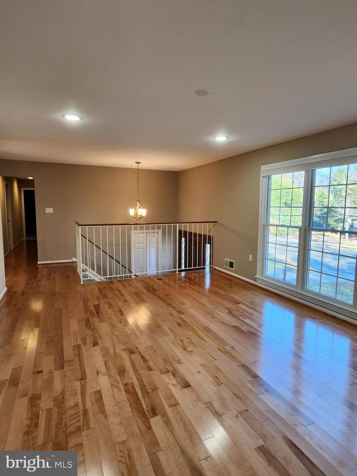 8230 Riverside Road Alexandria, VA 22308 - Photo 8 of 49 Large living area, abundant light