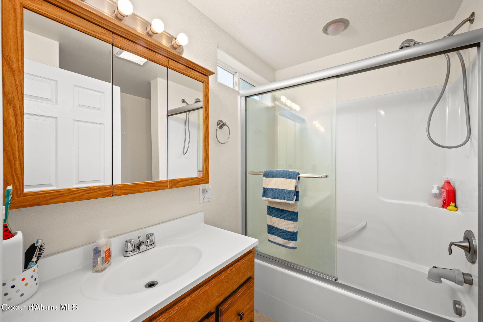 2087 East Glacier Road Hayden, ID 83835 - Photo 40 of 82 Bathroom