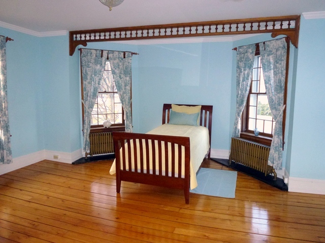 62 Stratton Road Williamstown, MA 01267 - Photo 23 of 29 73-stratton rd bedroom1