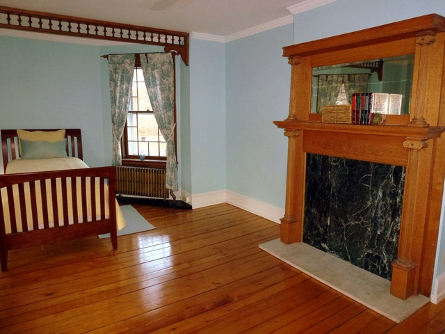 62 Stratton Road Williamstown, MA 01267 - Photo 24 of 29 74-stratton rd bedroom 1