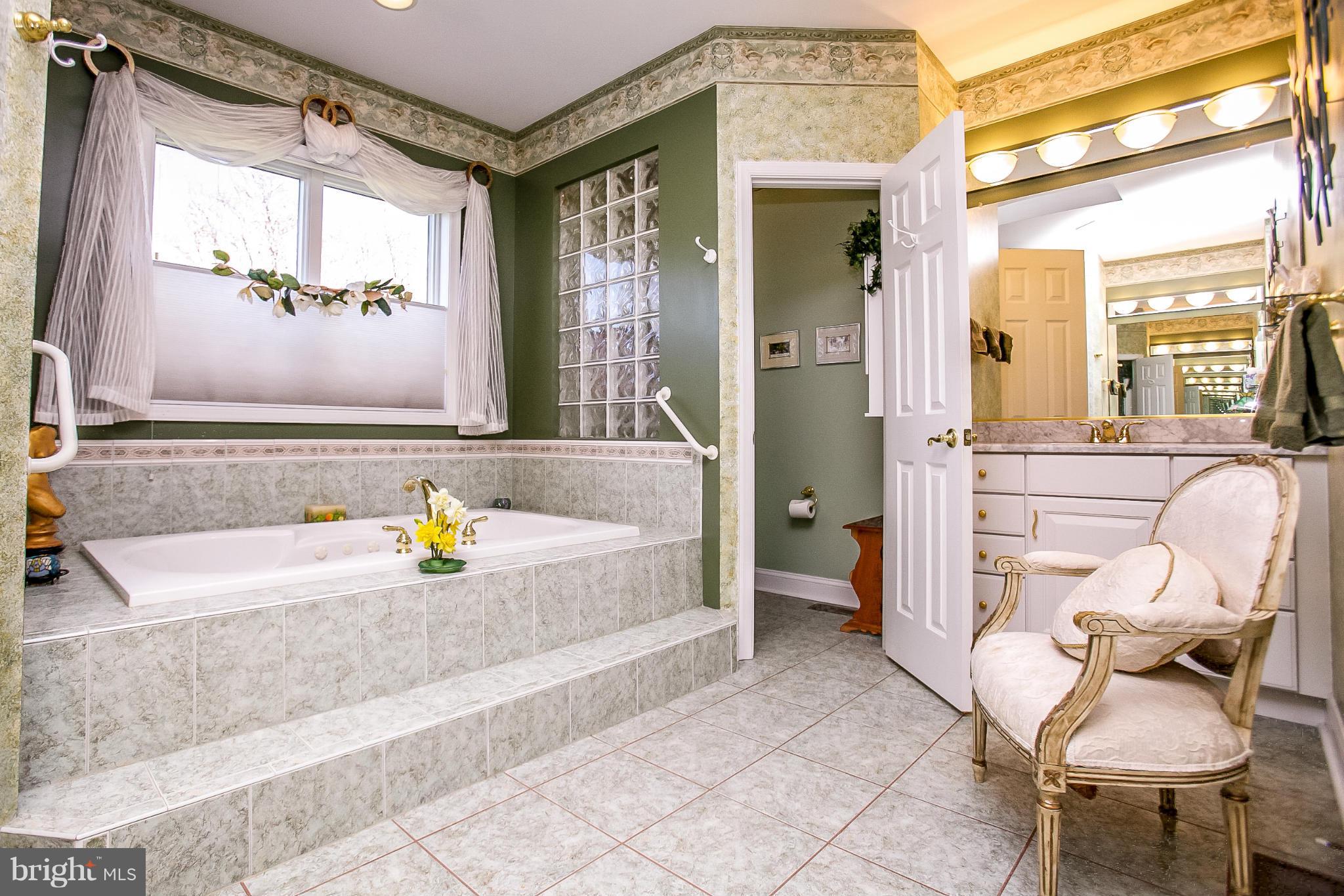 339 Worton Road Baltimore, MD 21221 - Photo 10 of 29 Bath (Master)