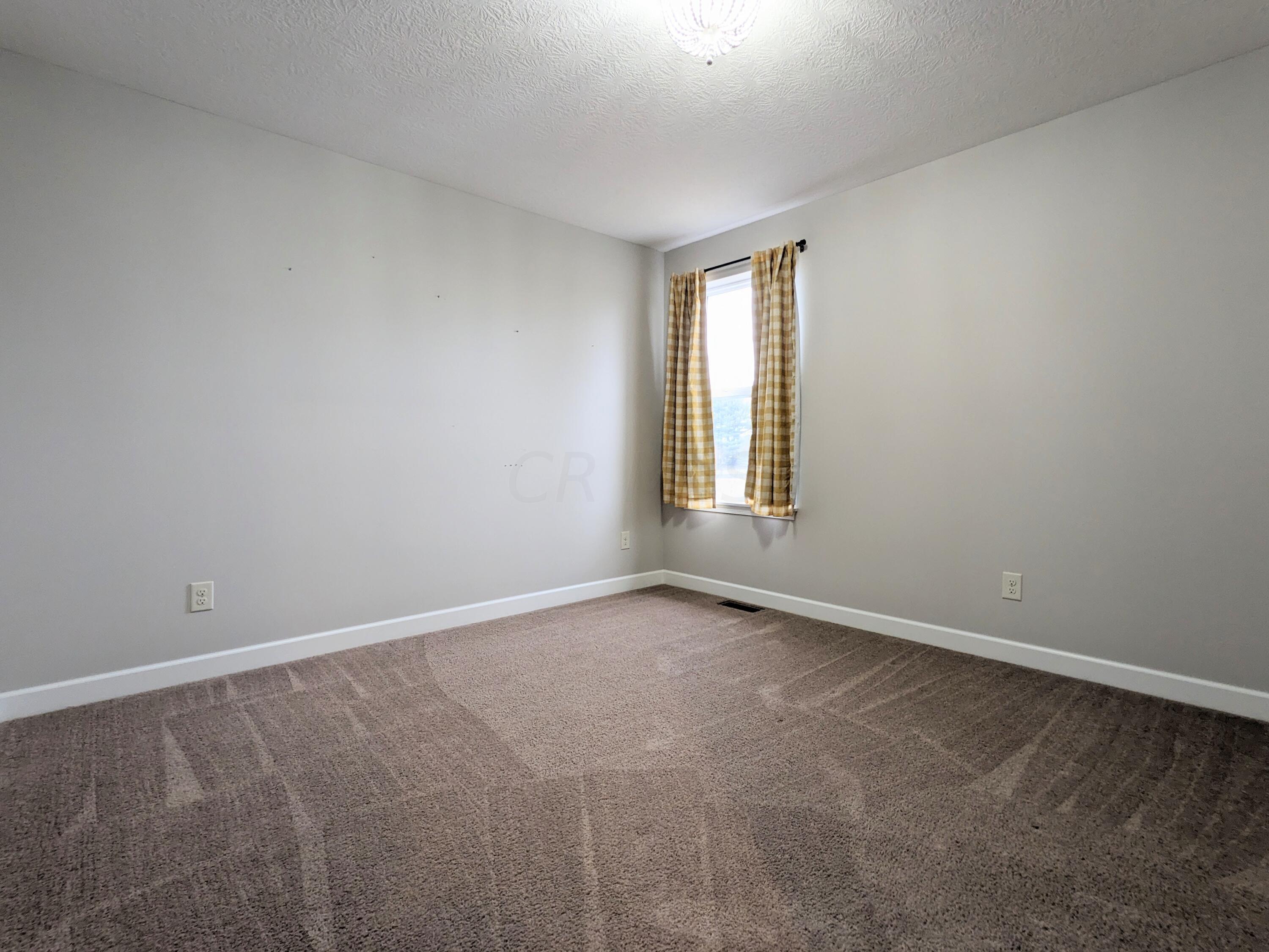 3233 South County Line Road Johnstown, OH 43031 - Photo 29 of 35 Bedroom