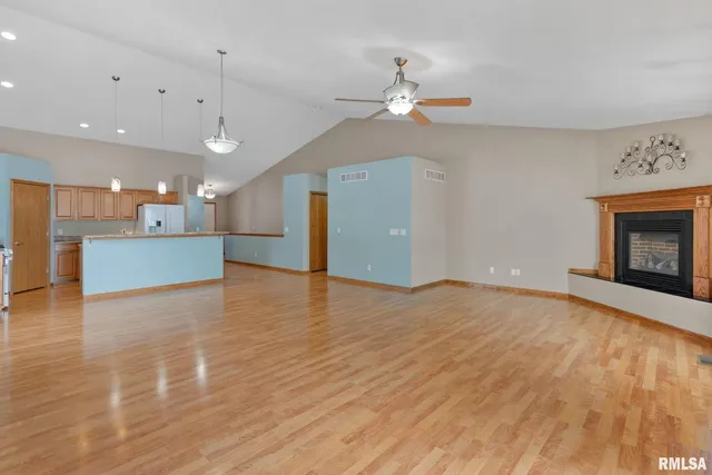 $395,000 | 6112 34th Ave A Court, Moline, IL 61265