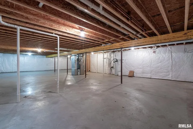 $395,000 | 6112 34th Ave A Court, Moline, IL 61265