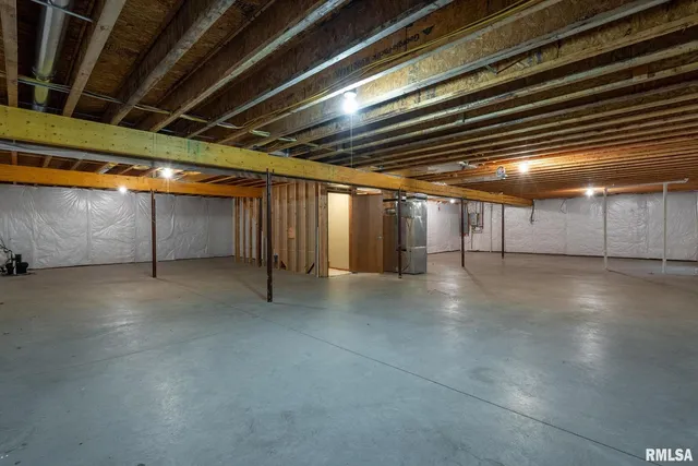 $395,000 | 6112 34th Ave A Court, Moline, IL 61265