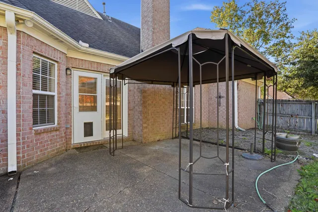 a view of outdoor space