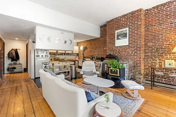 $4,300 | 50 Union Park, Unit 3, Boston, MA 02118