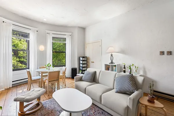 $4,300 | 50 Union Park, Unit 3, Boston, MA 02118