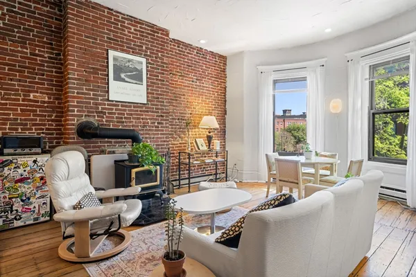 $4,300 | 50 Union Park, Unit 3, Boston, MA 02118