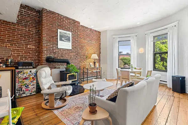 $4,300 | 50 Union Park, Unit 3, Boston, MA 02118