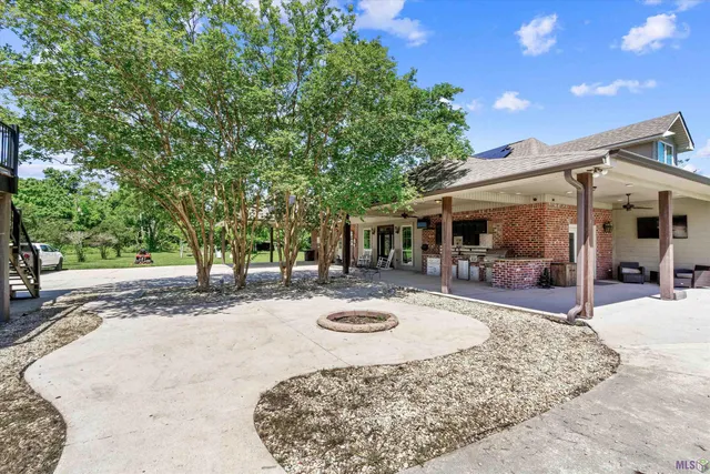 $644,900 | 9365 Highway 936, St. Amant, LA 70774