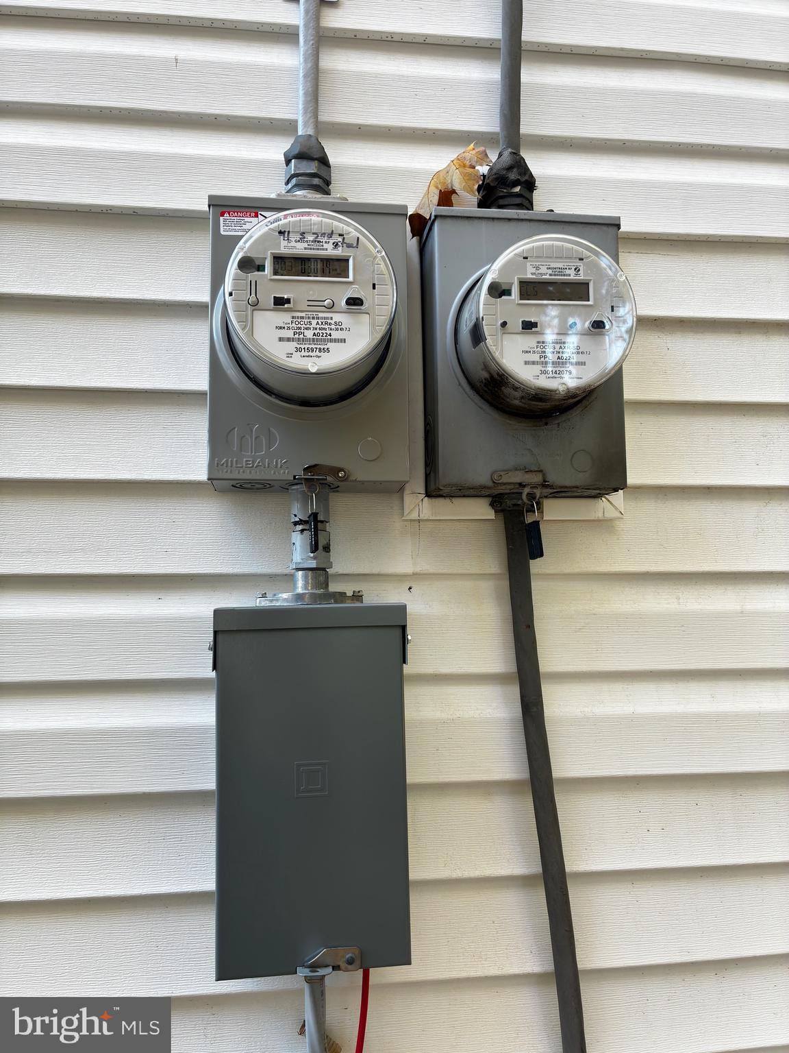 41 South 2nd Street Steelton, PA 17113 - Photo 4 of 24 a view of a hallway with seating space
