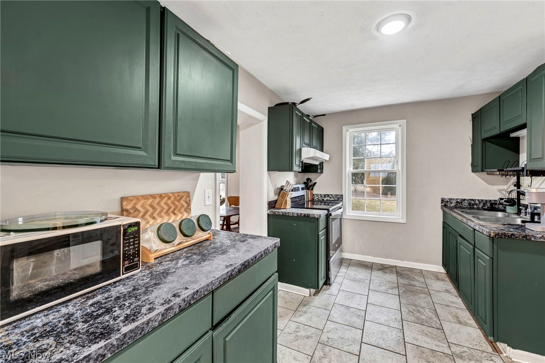 2833 Hubbard Road Madison, OH 44057 - Photo 15 of 40